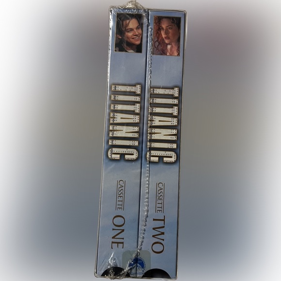 💥NIP Vintage TITANIC VHS Video Classic Film THX Factory Sealed 2 Tape Set 1997 - Picture 4 of 9